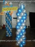 Piller with printed balloons top