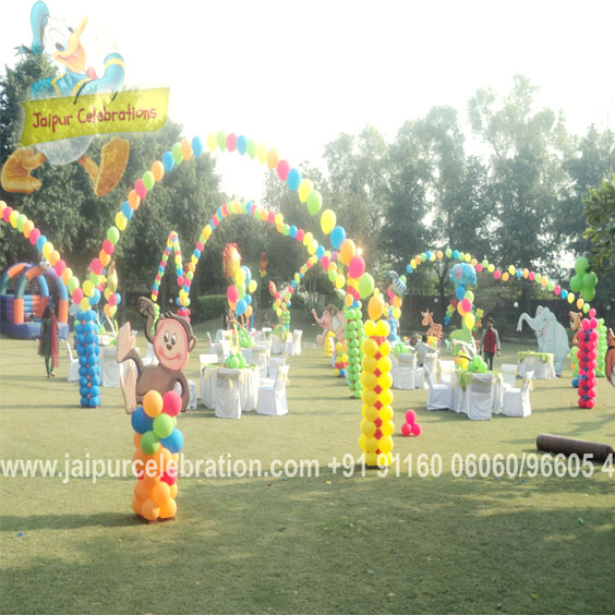 outdoor-ballons-party 