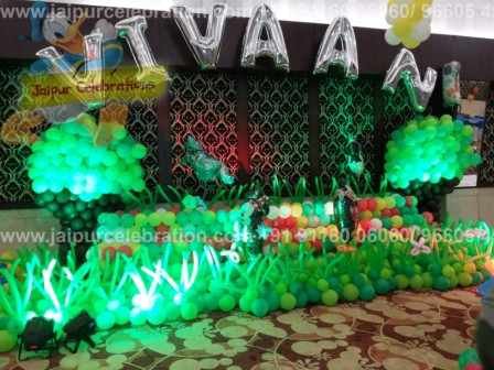 Theme birthday cake table decoration